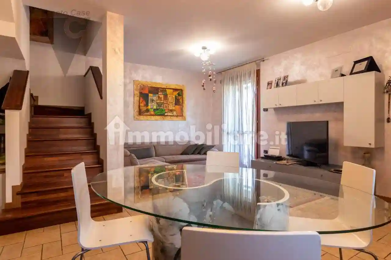 Villetta a schiera - foto 2