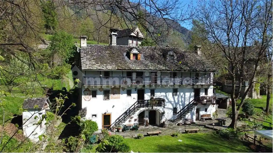 Casa indipendente in vendita a Varzo