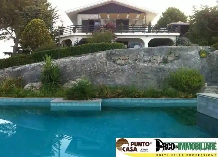 Villa in vendita a Monreale