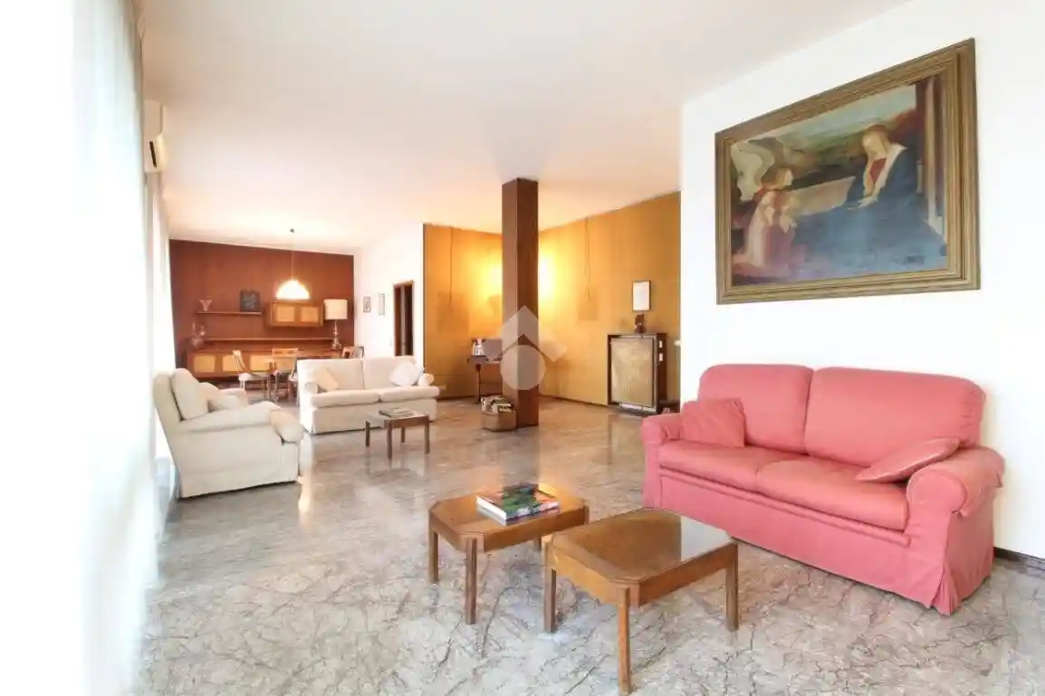 Appartamento in vendita a Reggio Emilia