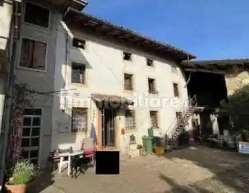 Casa indipendente in vendita a Montecchio Maggiore