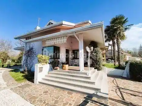 Villa in vendita a Porpetto