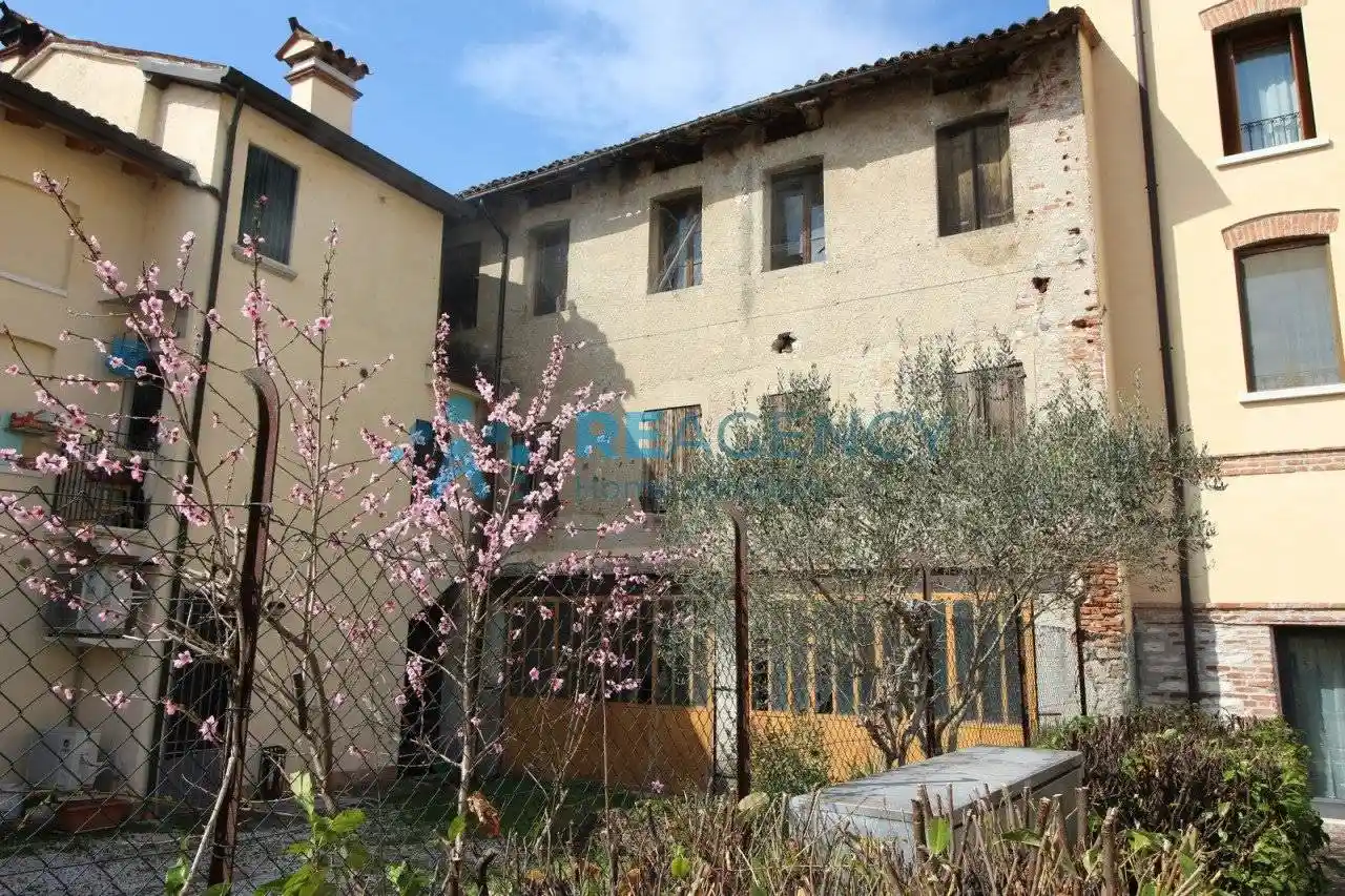 Rustico - Casale in vendita a Marano Vicentino