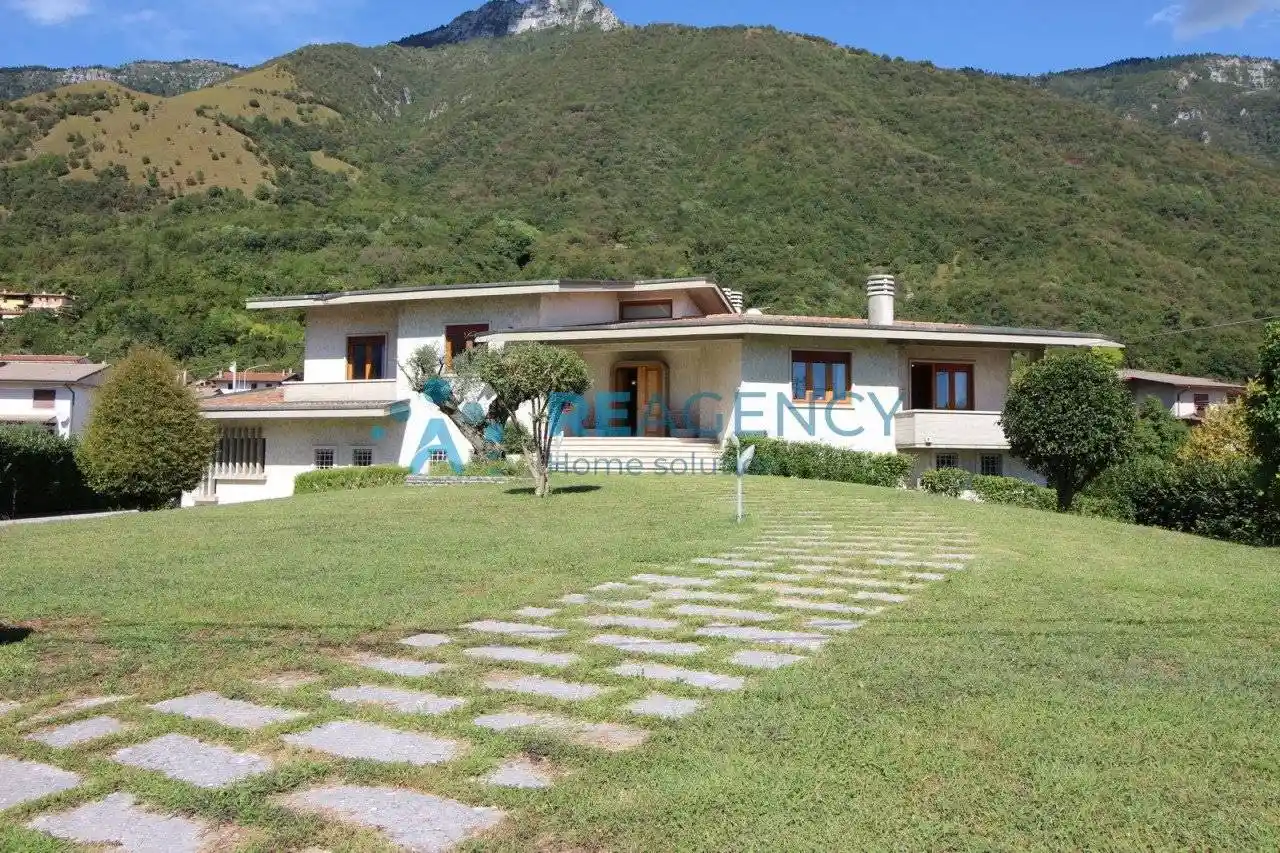 Villa in vendita a Caltrano