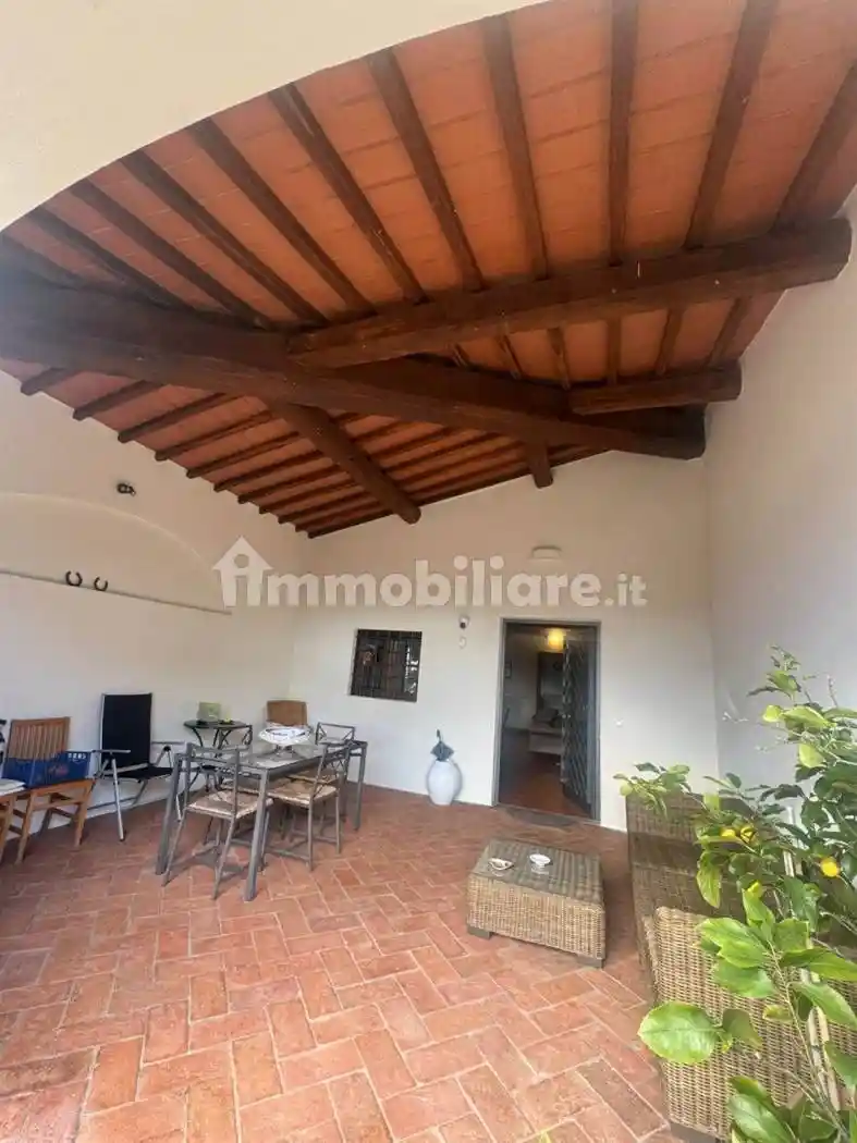 Rustico - Casale in vendita a Campi Bisenzio