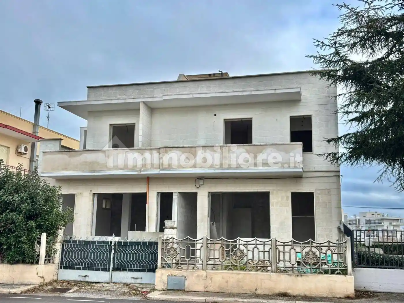 Palazzo - Edificio in vendita a Monopoli