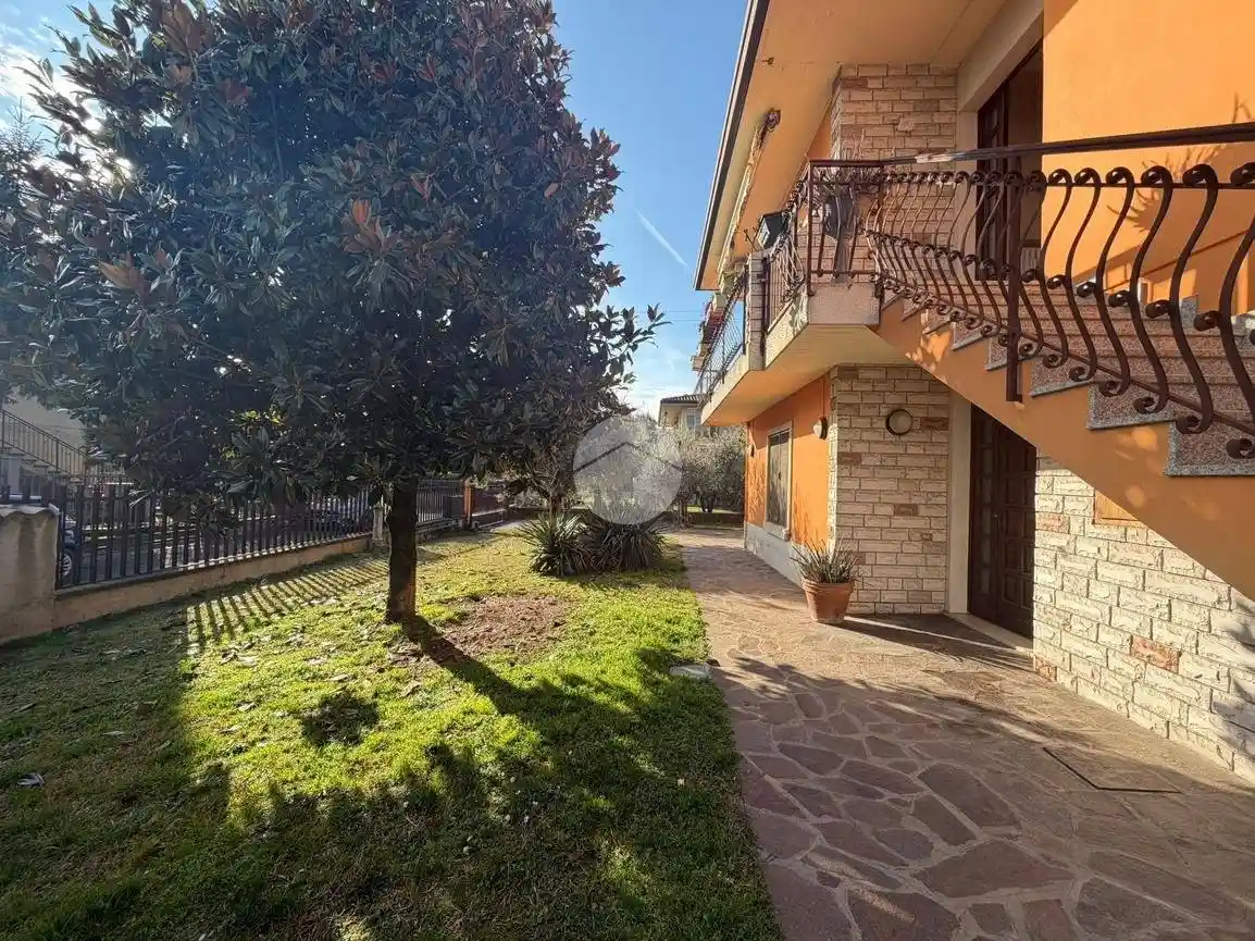 Appartamento in vendita a Puegnago sul Garda