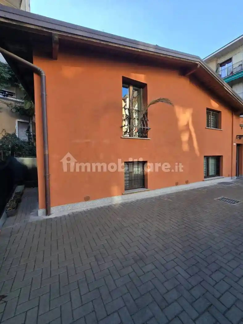 Villa in vendita a Como