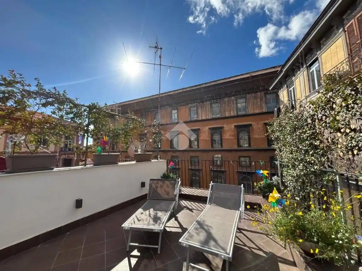 Appartamento in vendita a Napoli
