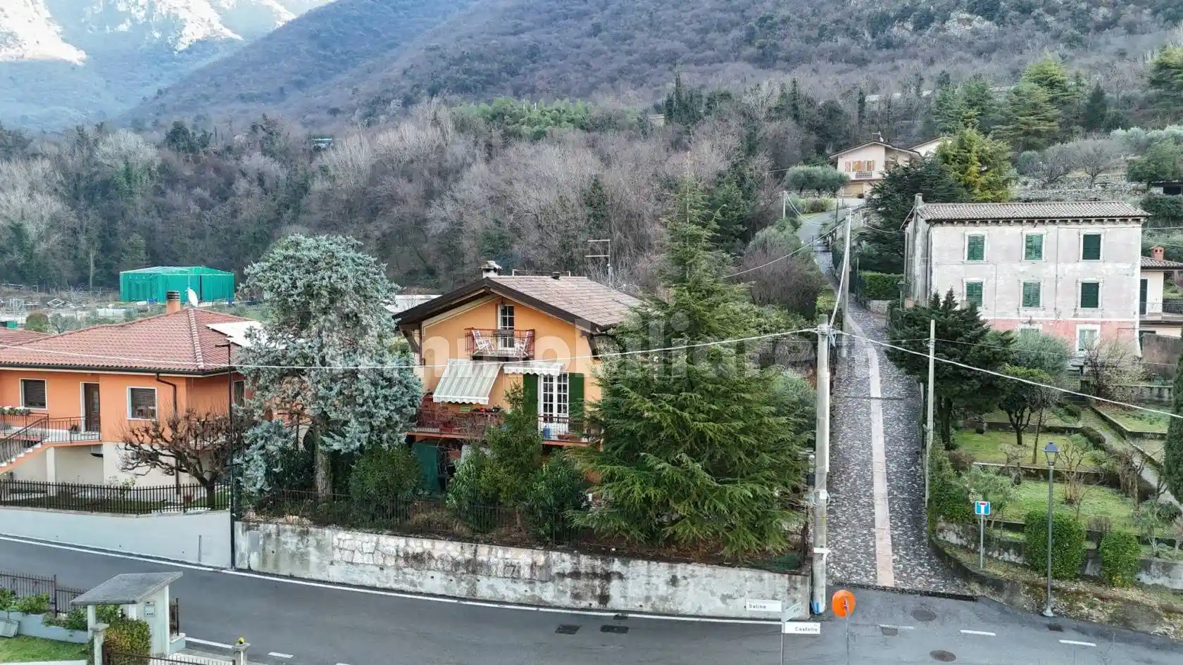 Villa in vendita a Dolcè