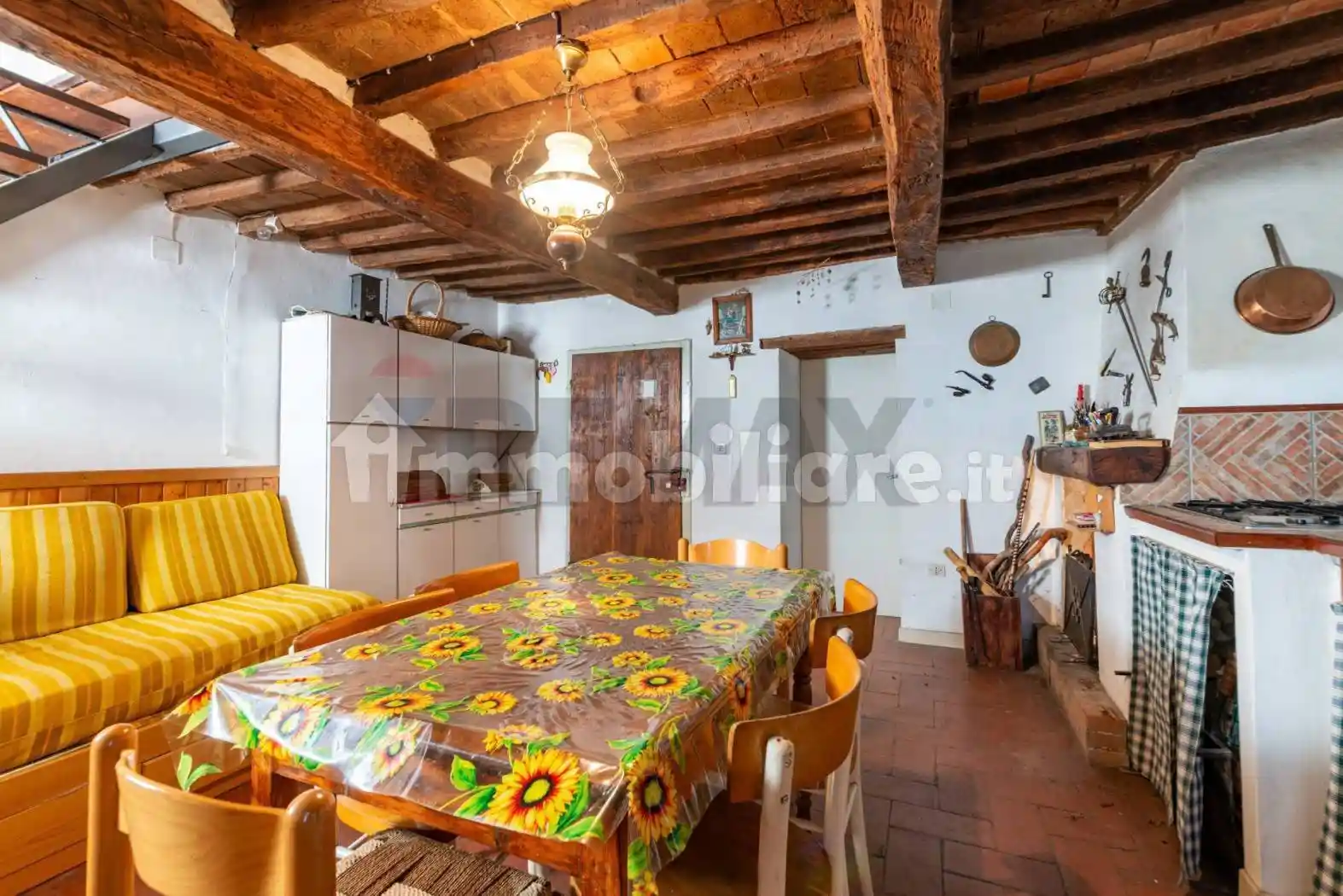 Appartamento in vendita a Bucine