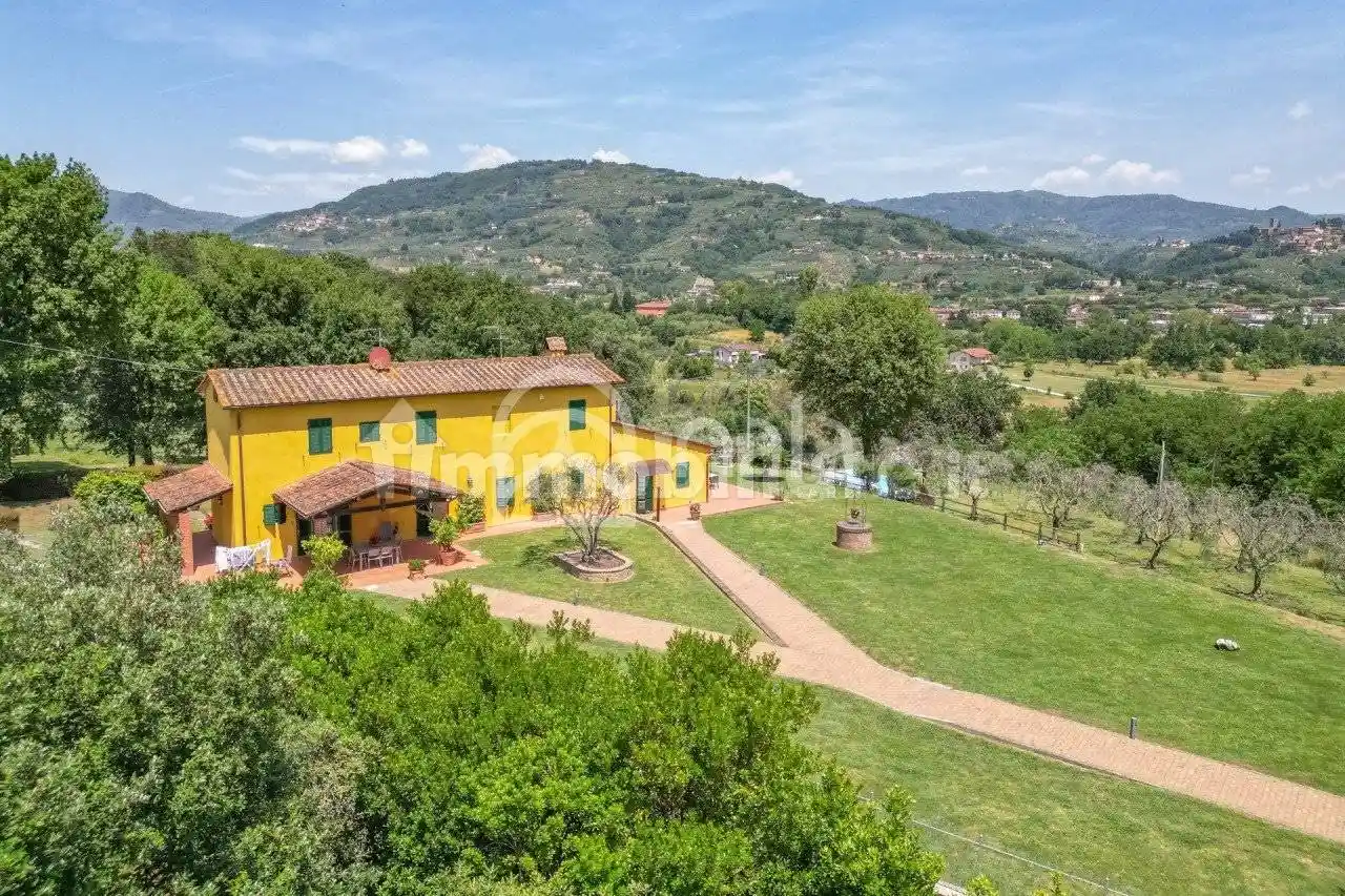 Rustico - Casale in vendita a Uzzano