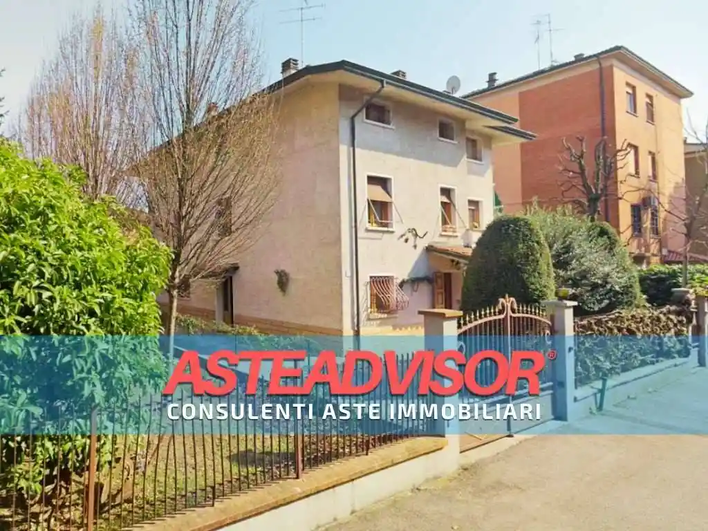 Casa indipendente in vendita a Reggio Emilia