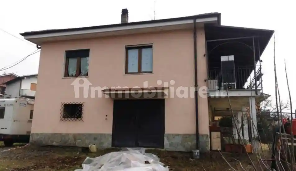 Villa in vendita a Rivalba