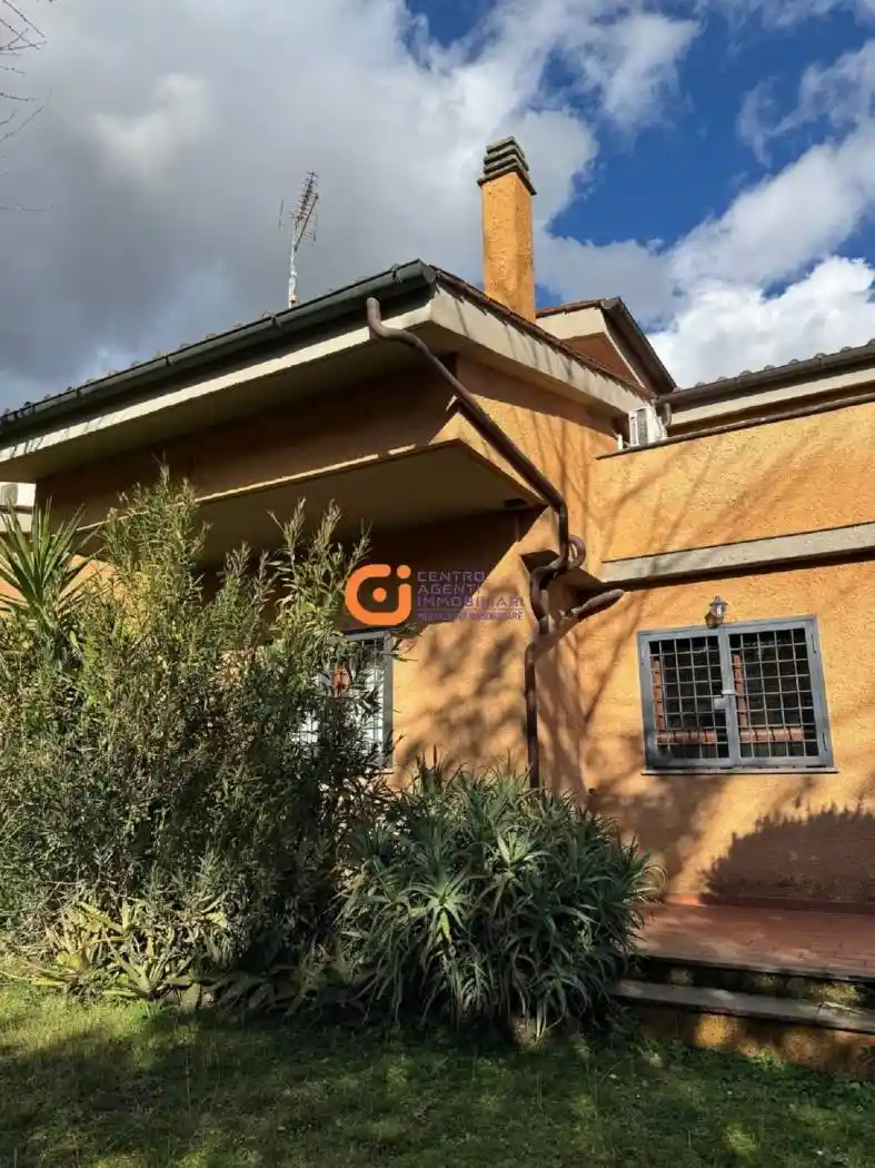 Villa in vendita a Sacrofano