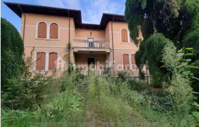 Villa in vendita a Sant'Urbano