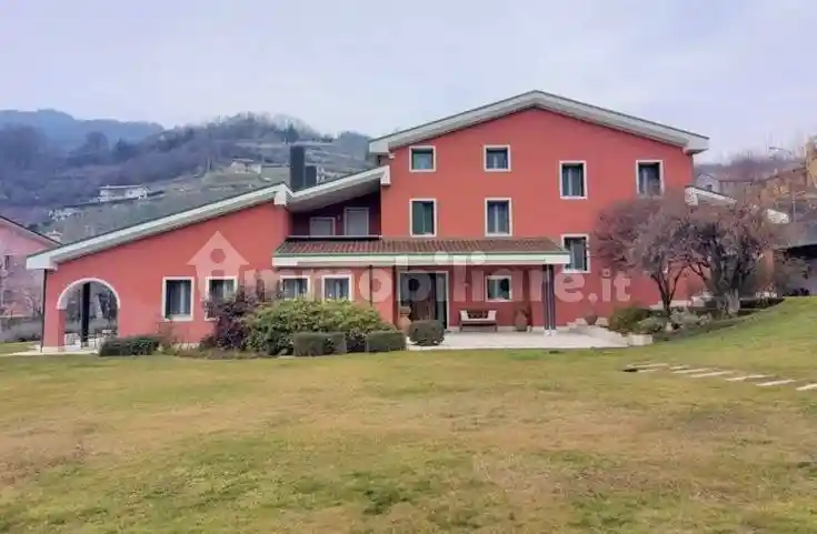 Villa in vendita a Chiampo