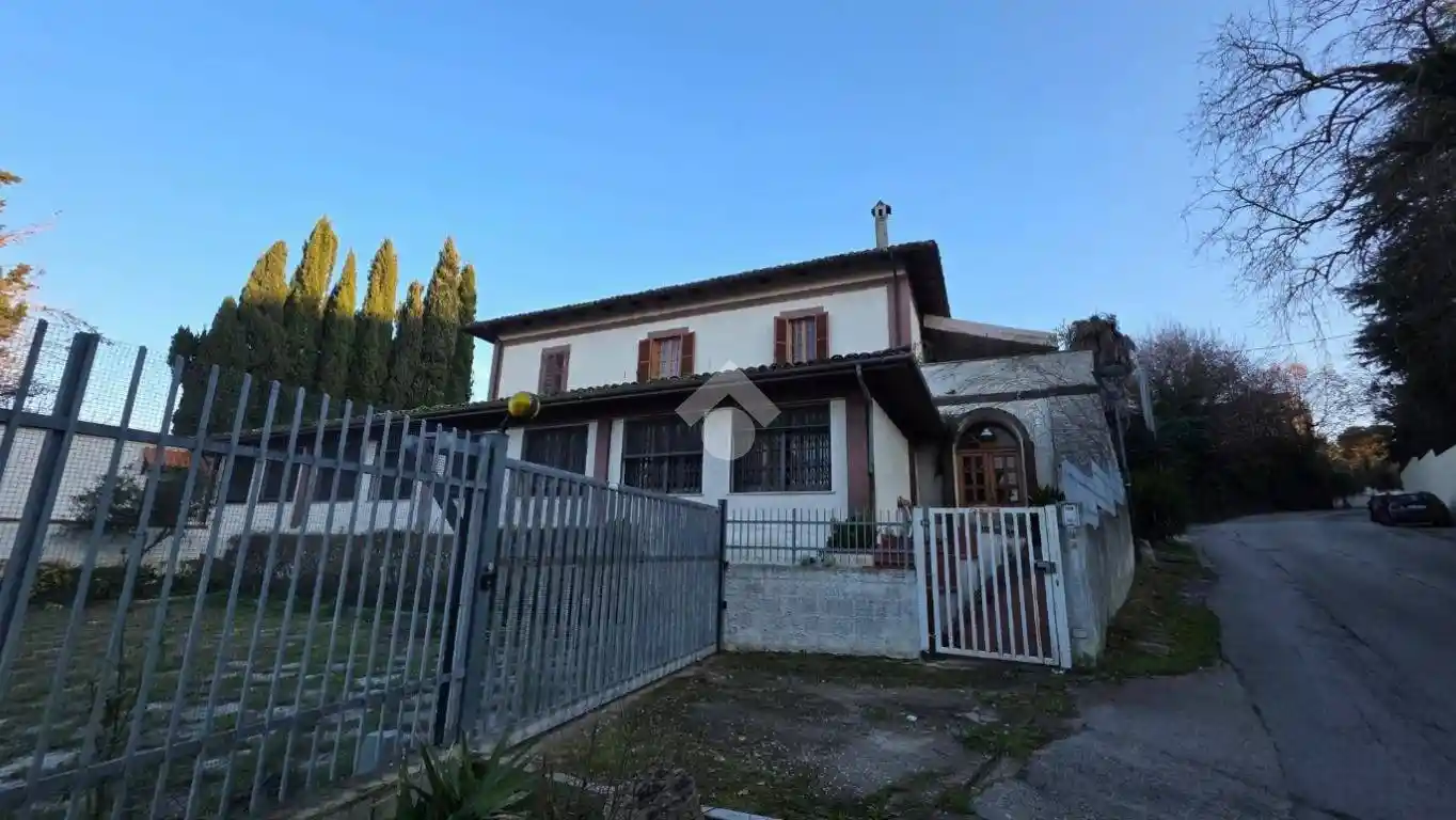 Palazzo - Edificio in vendita a Pescara