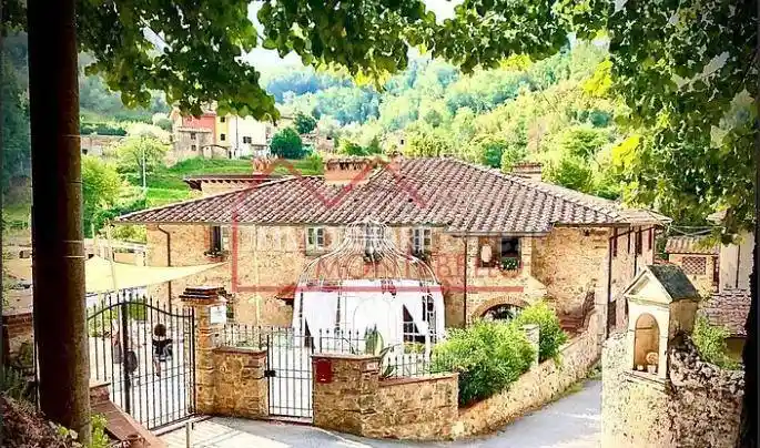 Rustico - Casale in vendita a Camaiore