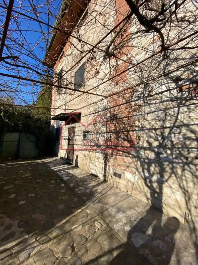 Casa indipendente in vendita a Lucca