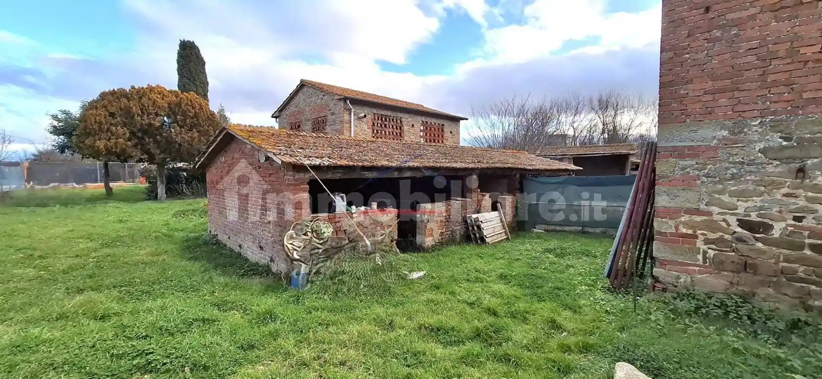 Rustico - Casale in vendita a Arezzo