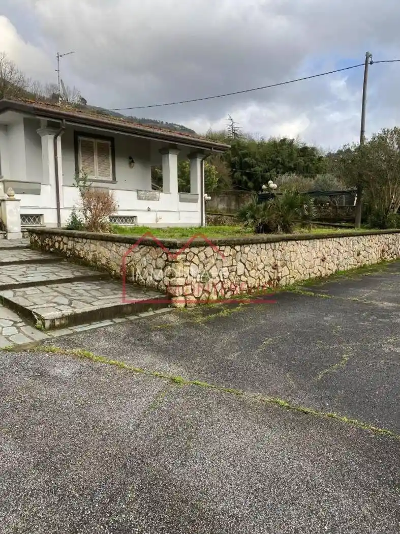 Casa indipendente in vendita a Camaiore