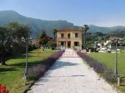 Villa in vendita a Camaiore