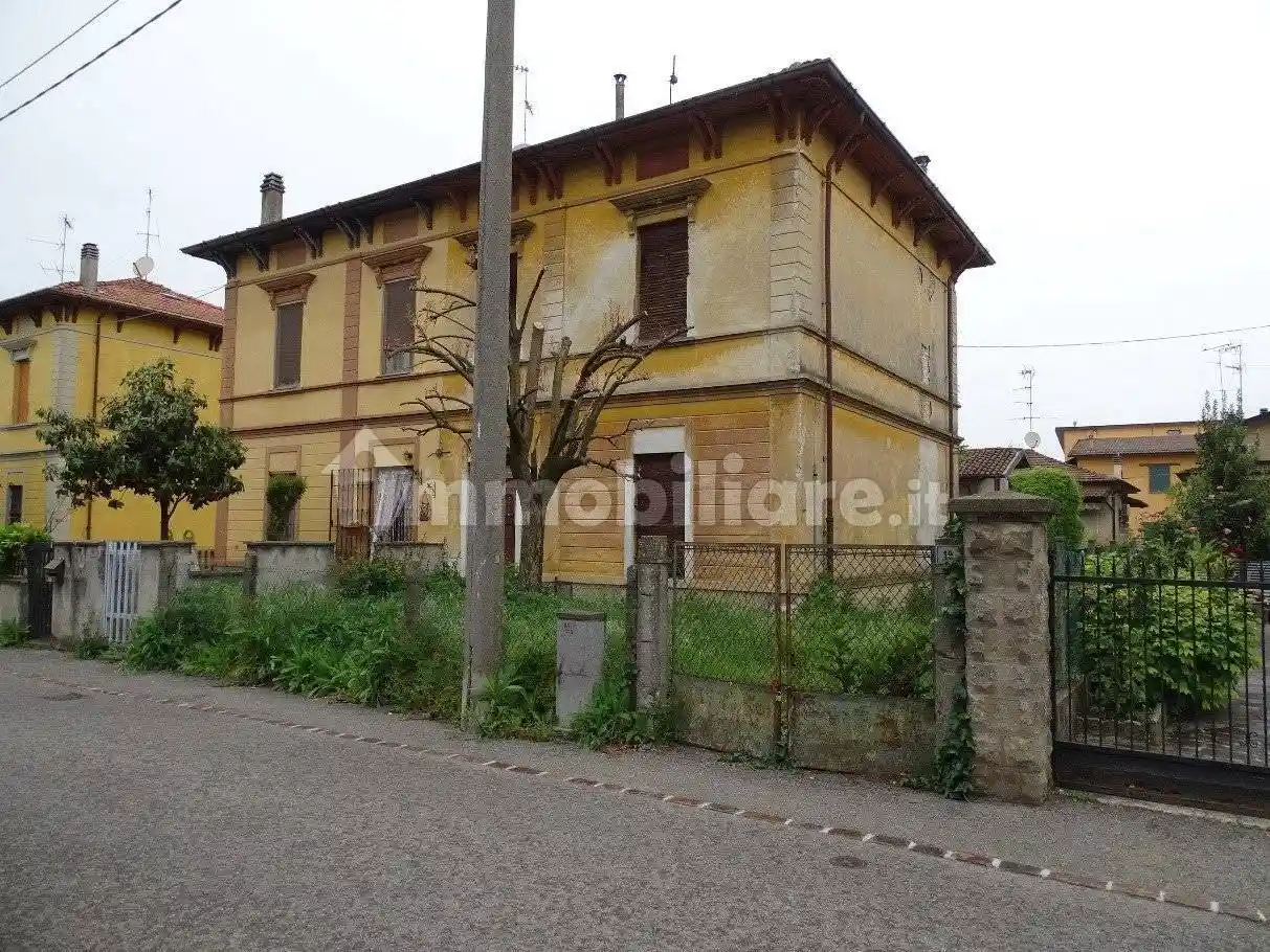 Villa in vendita a Pizzighettone