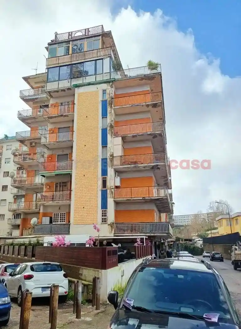 Appartamento in vendita a Napoli