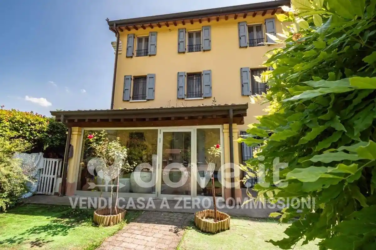 Villa in vendita a Modena