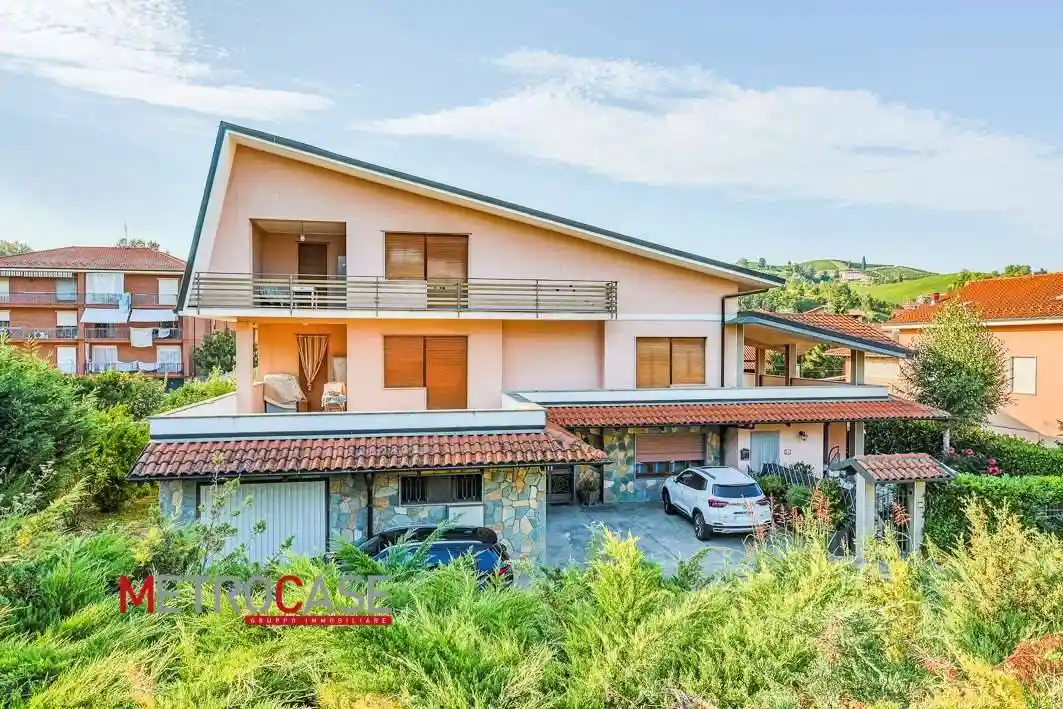 Villa in vendita a Canale