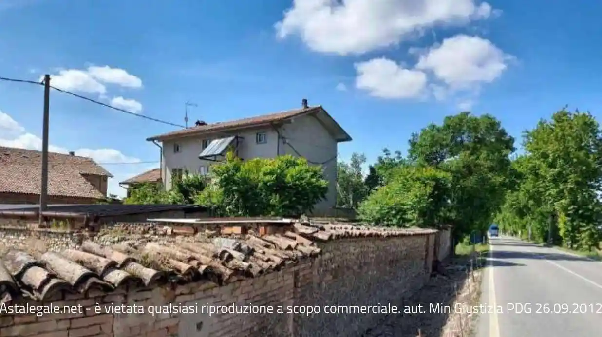 Casa indipendente in vendita a Sale