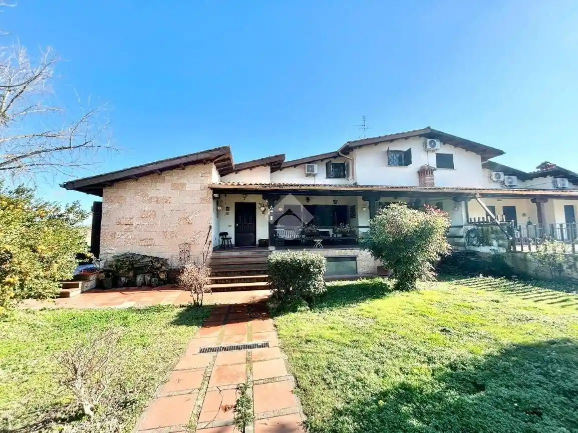 Villa in vendita a Roma