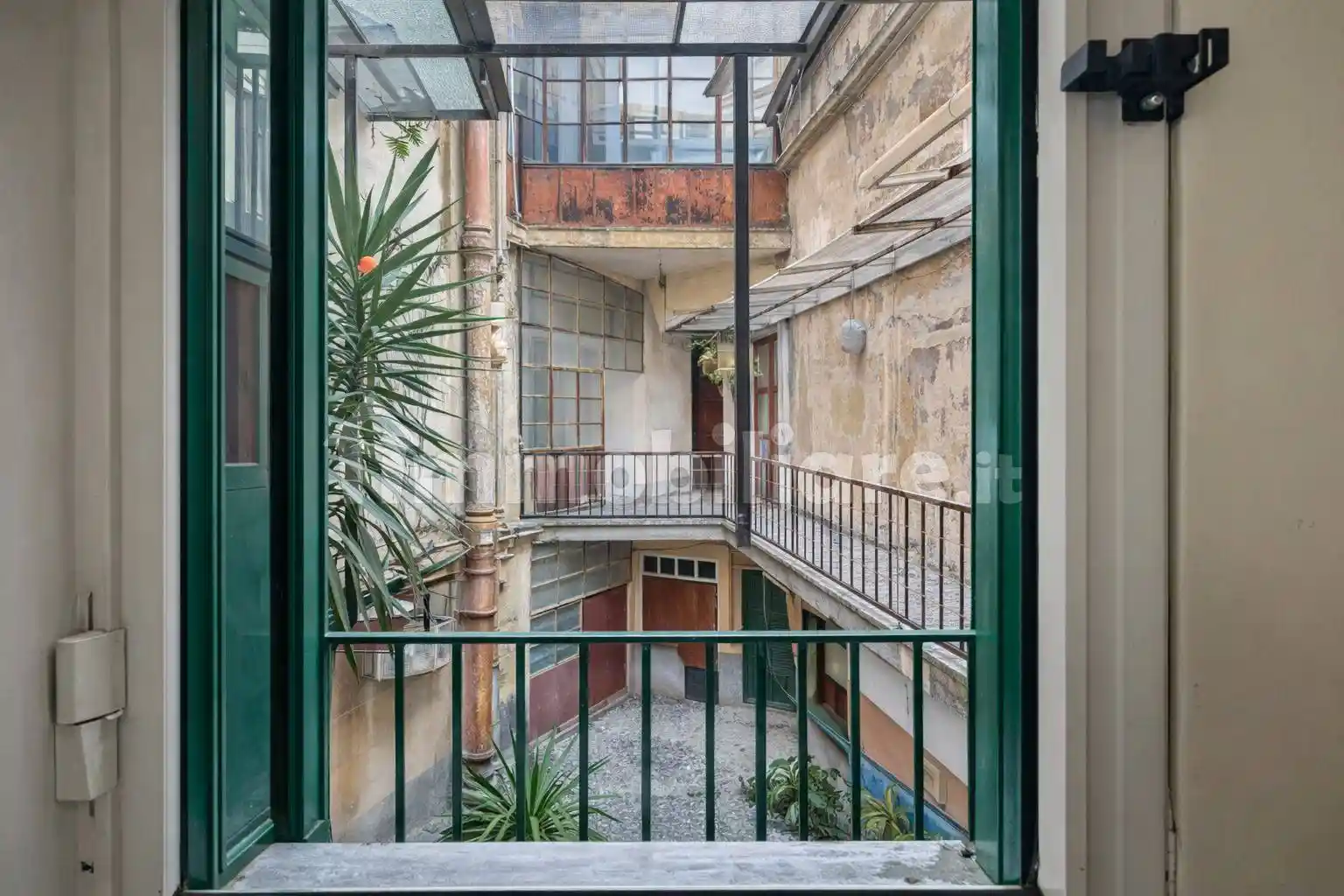 Appartamento in vendita a Napoli