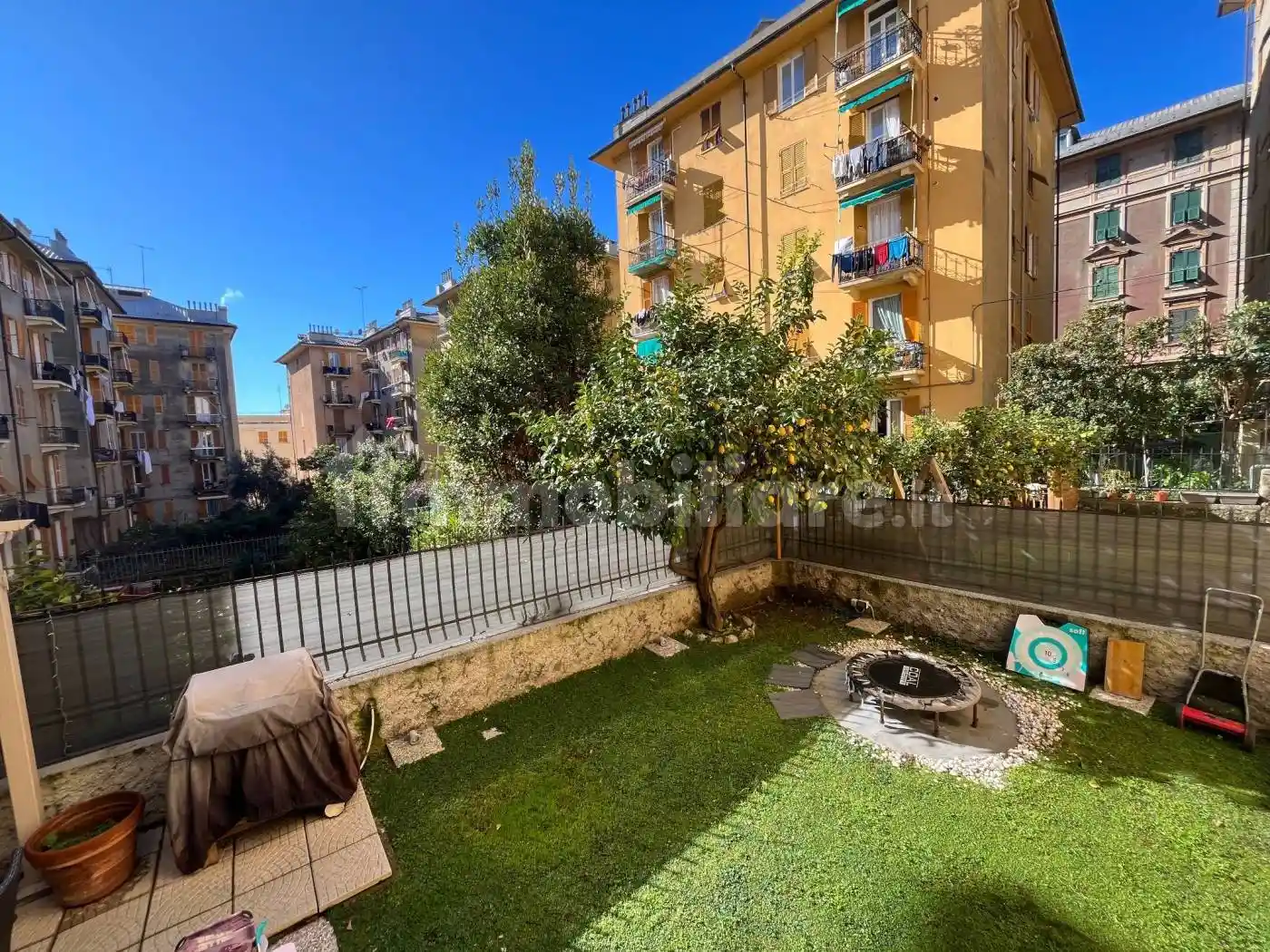 Appartamento in vendita a Genova