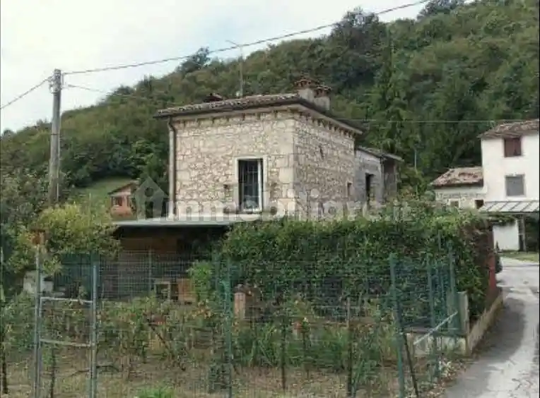 Casa indipendente in vendita a Zovencedo