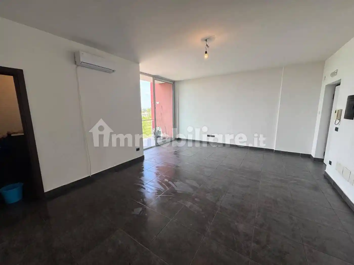 Palazzo - Edificio in affitto a San Nicola la Strada