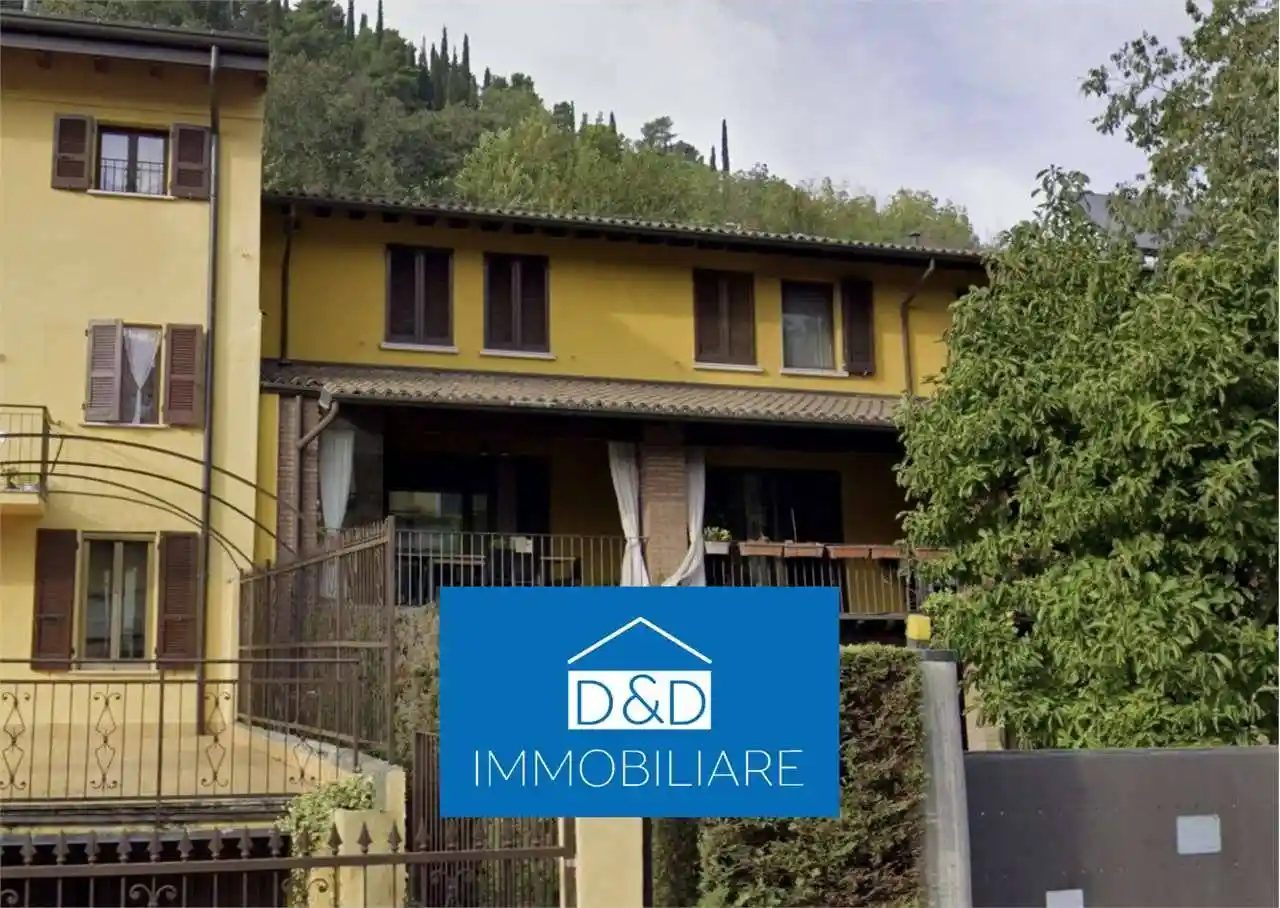 Villa in vendita a Nave