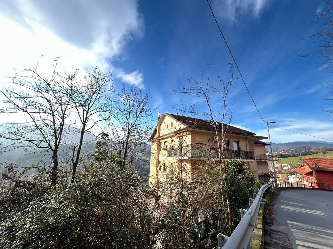 Appartamento in vendita a Serra Riccò