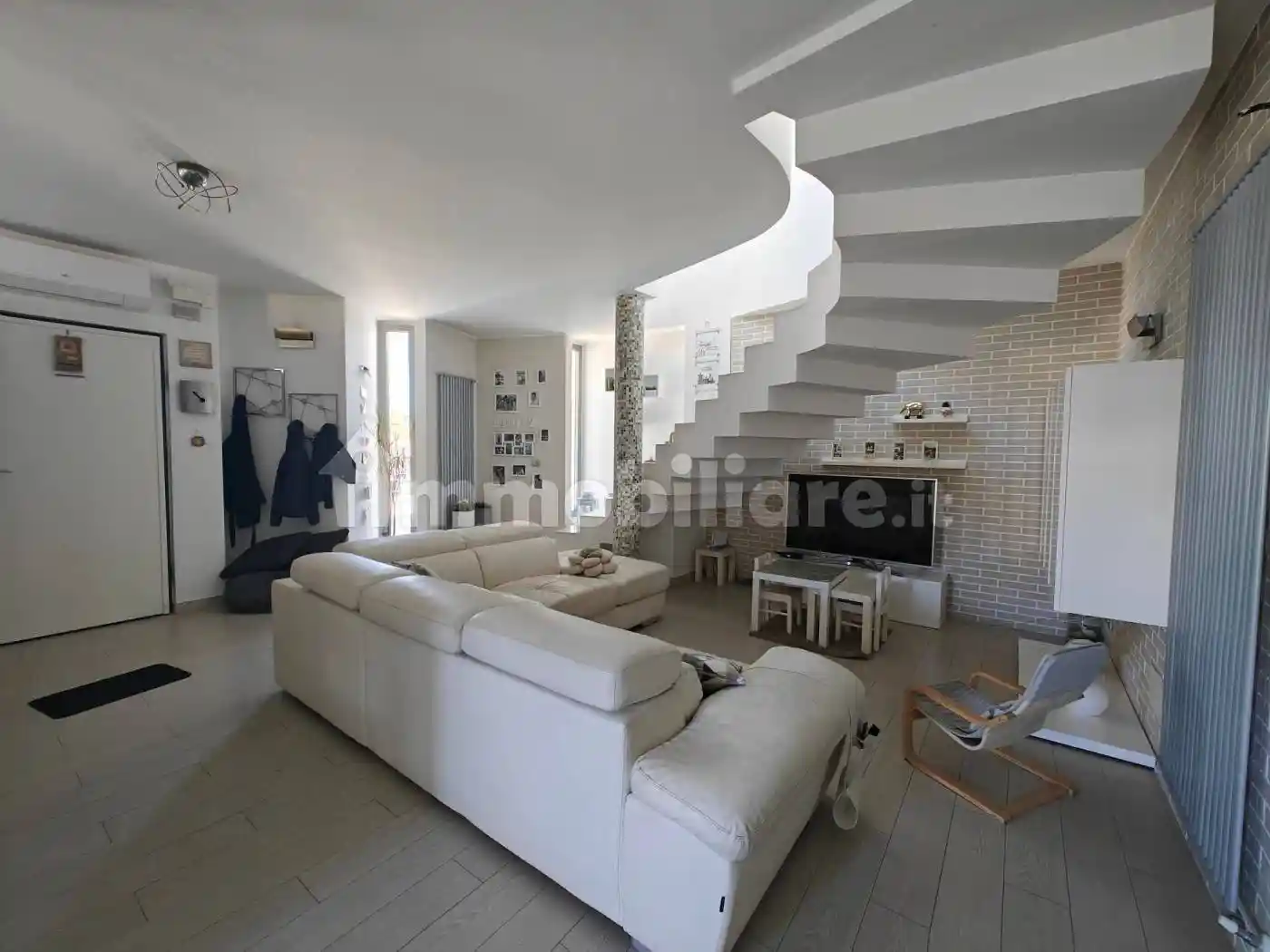 Villa in vendita a Cappelle sul Tavo