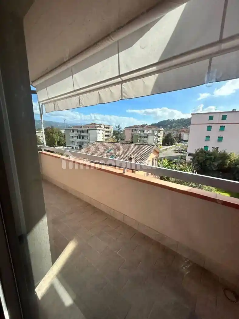 Appartamento in vendita a Follo