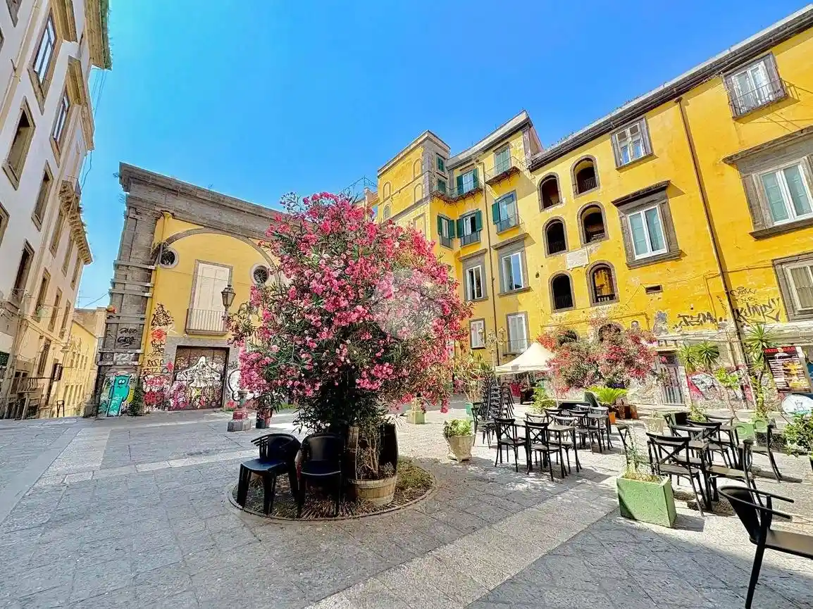 Appartamento in vendita a Napoli