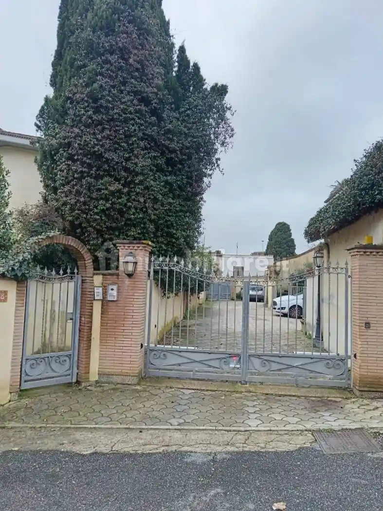 Villetta a schiera in vendita a Pomezia