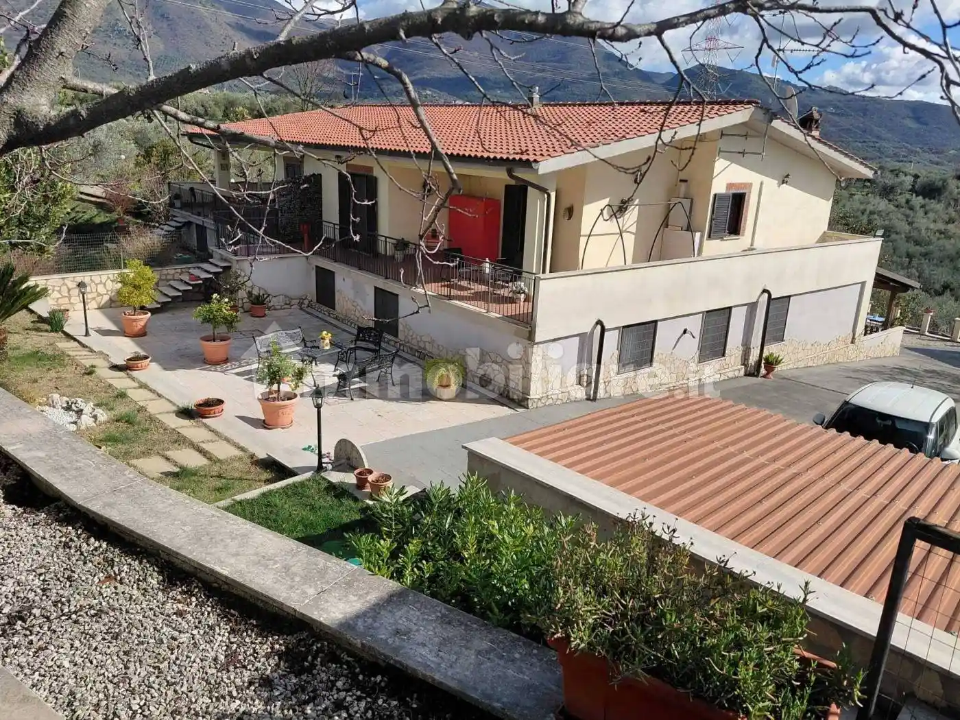 Villa in vendita a San Polo dei Cavalieri