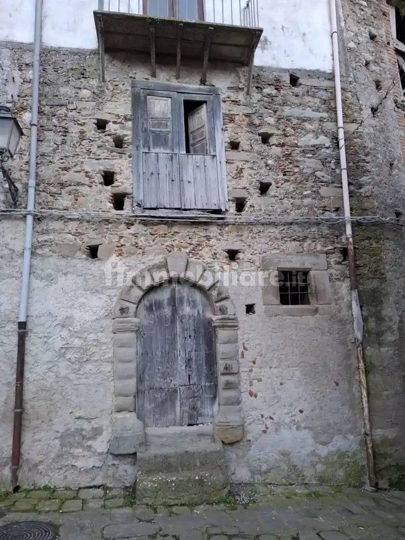 Casa indipendente in vendita a Tortorici