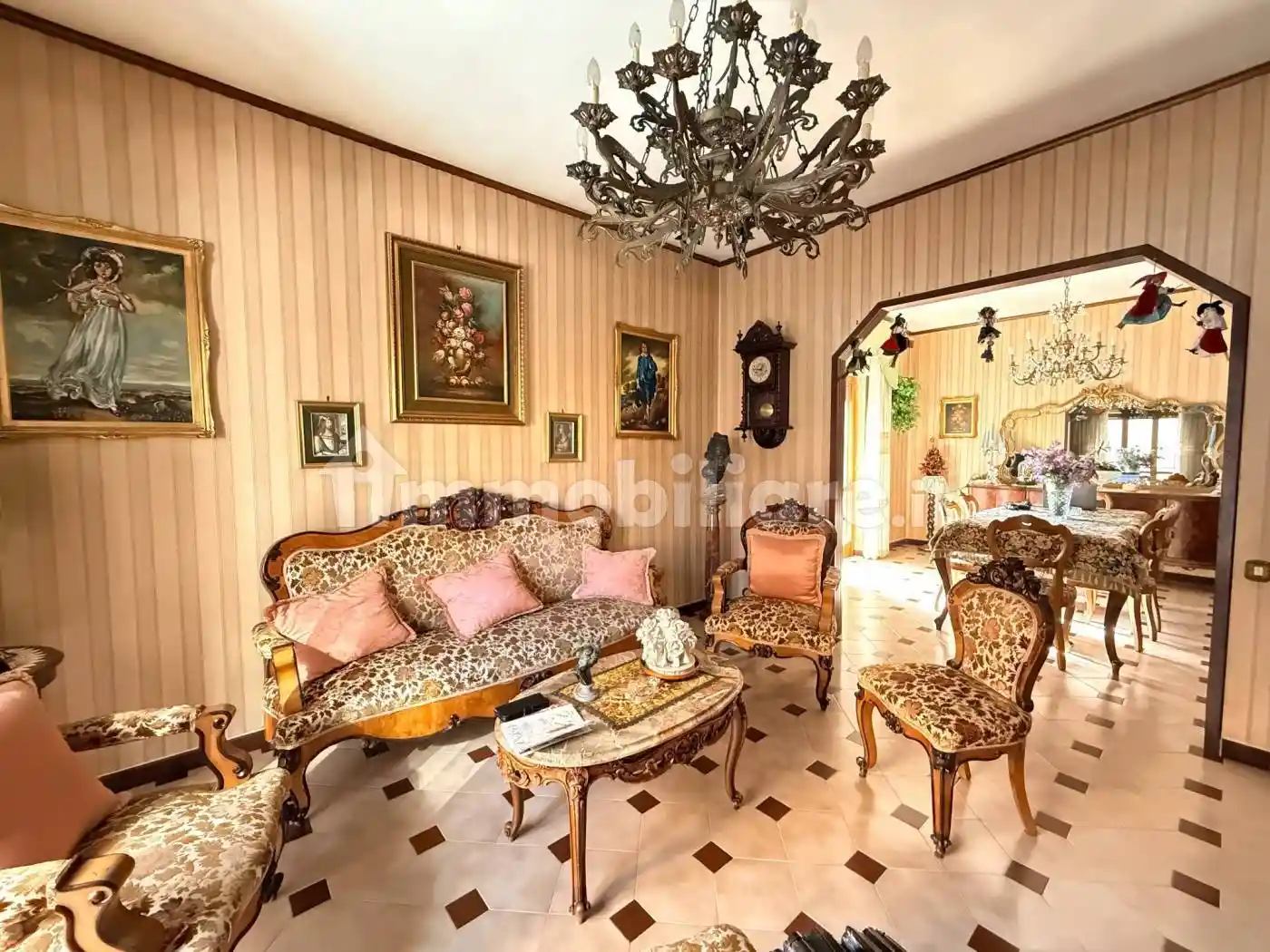 Appartamento in vendita a Napoli