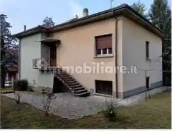 Casa indipendente in vendita a Azzate