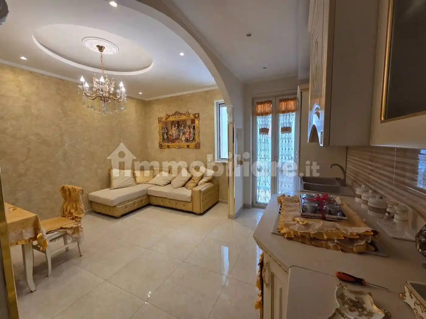 Appartamento in vendita a Napoli