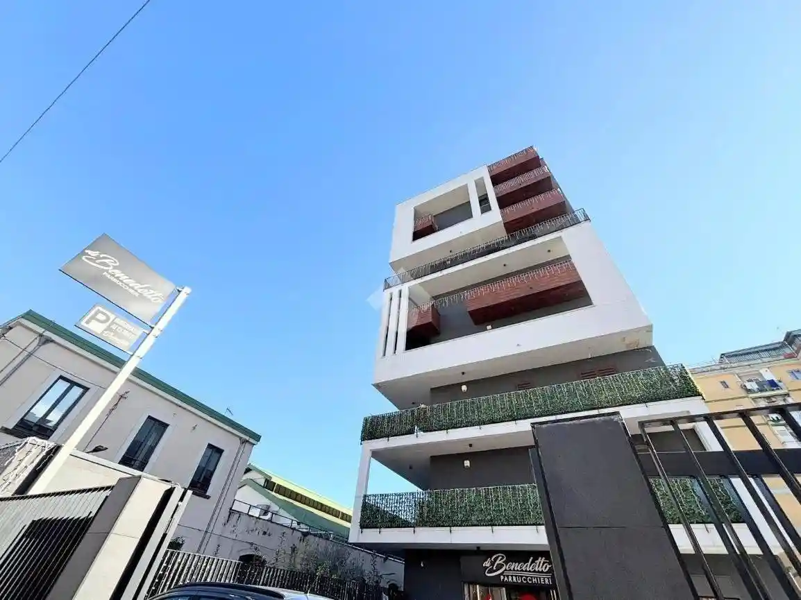 Appartamento in vendita a Napoli