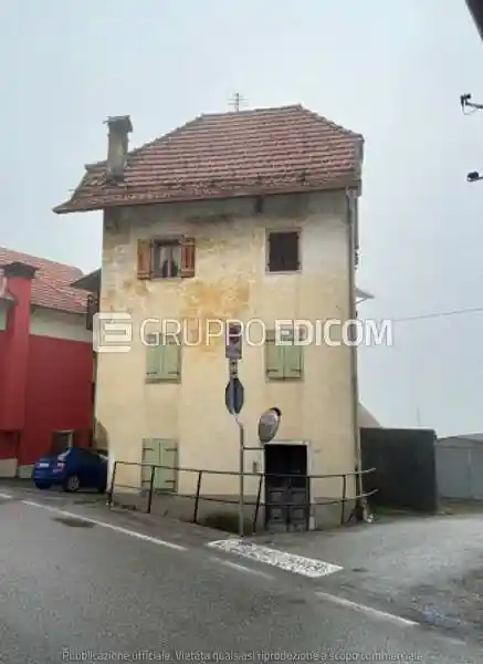 Appartamento in vendita a Tambre